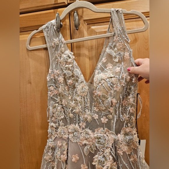 Mac Duggal A20131 Beaded Floral Dress NWT Size 2 - Picture 6 of 12